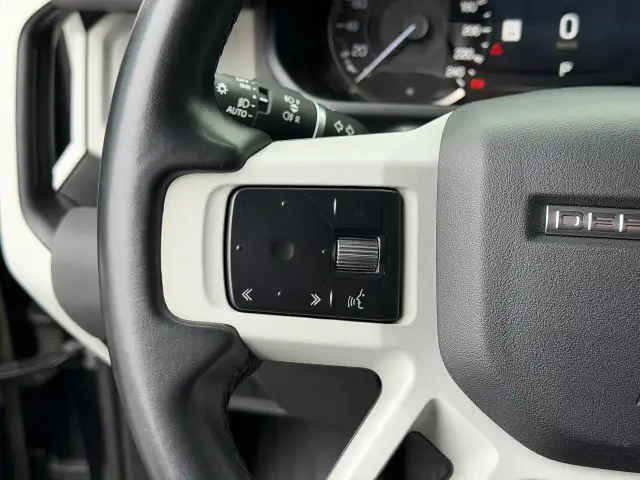 2023 Land Rover Defender 110 S AWD BLACK ON BLACK - Photo 22