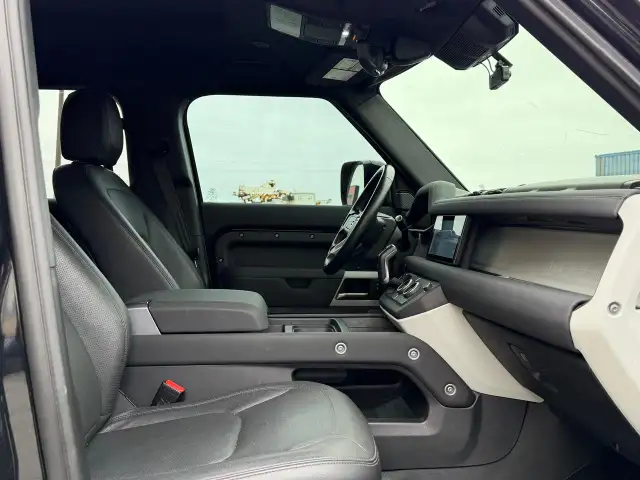 2023 Land Rover Defender 110 S AWD BLACK ON BLACK - Photo 34