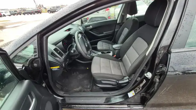 2015 Kia Forte LX, AUTO, 4 CYL, ONLY 146KMS, CERTIFIED - Photo 9