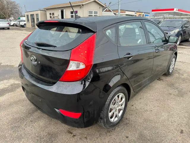 2013 Hyundai Accent GL, AUTO, HATCH, ONLY 195KMS, CERTIFIED - Photo 5