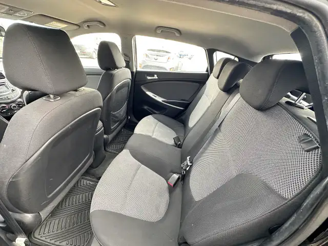 2013 Hyundai Accent GL, AUTO, HATCH, ONLY 195KMS, CERTIFIED - Photo 10