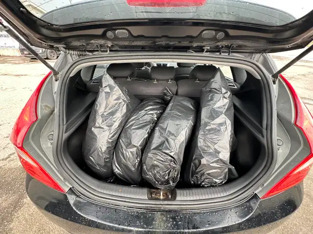 2013 Hyundai Accent GL, AUTO, HATCH, ONLY 195KMS, CERTIFIED - Photo 15