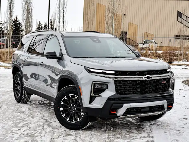 2026 Chevrolet Traverse Z71 - Photo 2