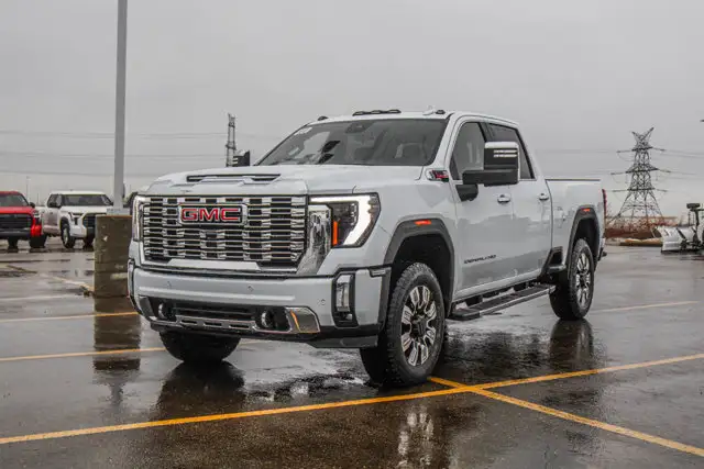 2026 GMC Sierra 3500HD Denali - Photo 4