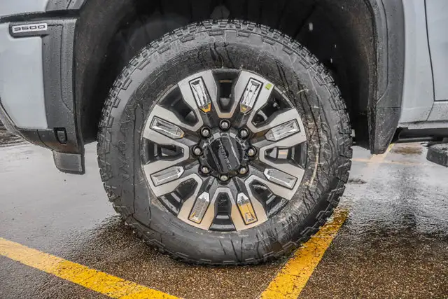 2026 GMC Sierra 3500HD Denali - Photo 13