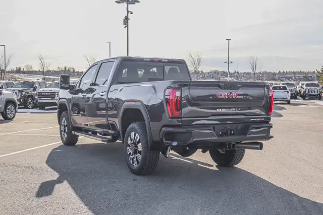 2026 GMC Sierra 3500HD Denali - Photo 6