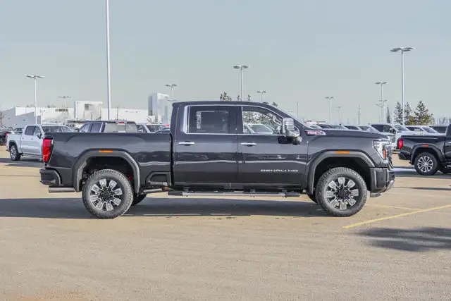 2026 GMC Sierra 3500HD Denali - Photo 10