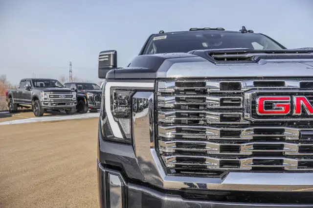 2026 GMC Sierra 3500HD Denali - Photo 11