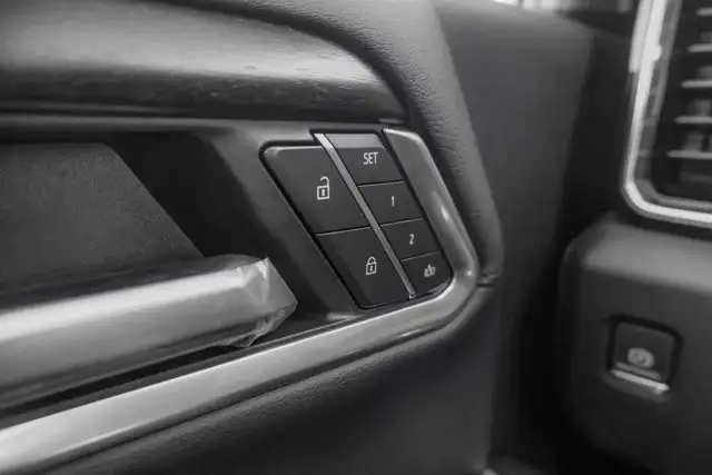 2026 GMC Sierra 3500HD Denali - Photo 18
