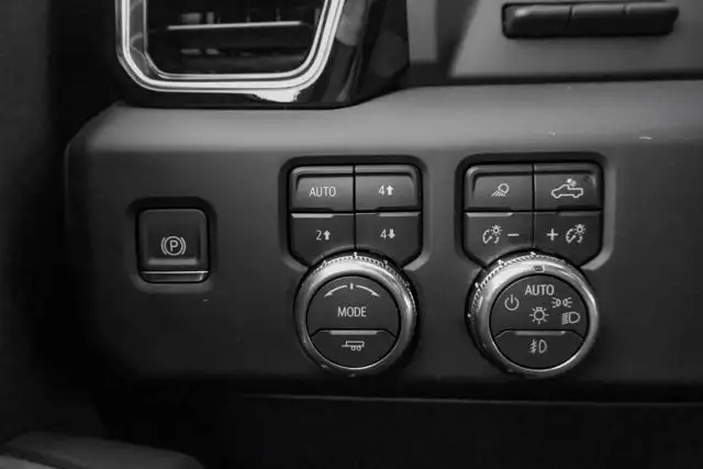2026 GMC Sierra 3500HD Denali - Photo 19