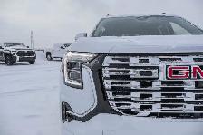 2026 GMC Terrain AWD Denali - Photo 11