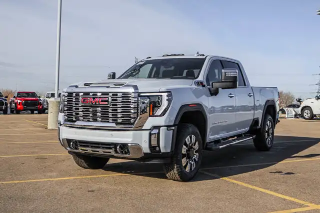 2026 GMC Sierra 3500HD Denali - Photo 4