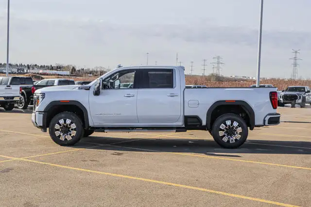 2026 GMC Sierra 3500HD Denali - Photo 5