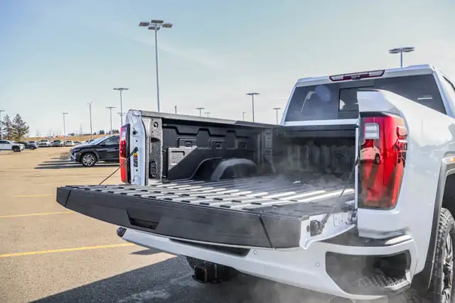 2026 GMC Sierra 3500HD Denali - Photo 8