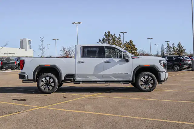 2026 GMC Sierra 3500HD Denali - Photo 10