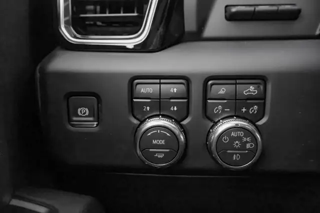 2026 GMC Sierra 3500HD Denali - Photo 19