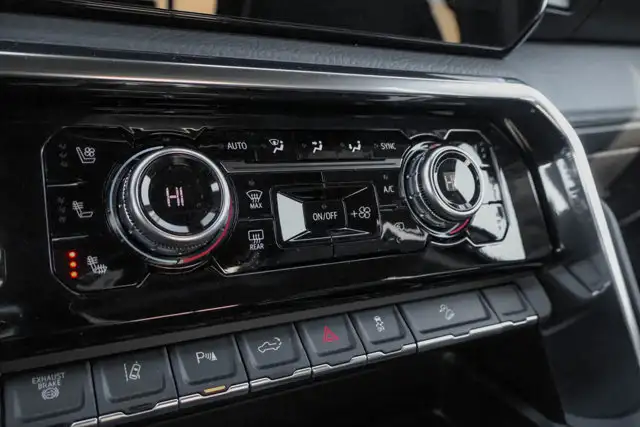2026 GMC Sierra 3500HD Denali - Photo 27