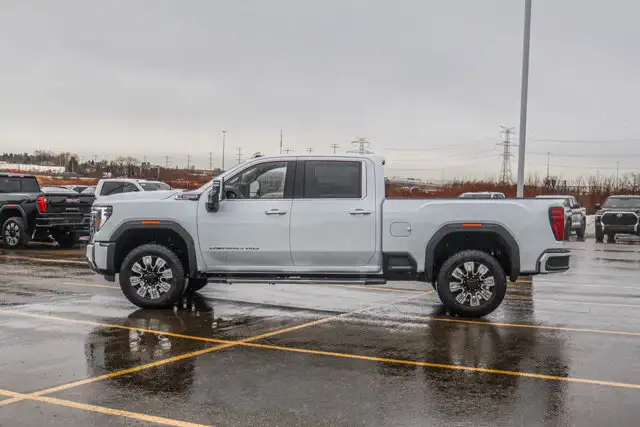 2026 GMC Sierra 3500HD Denali - Photo 5