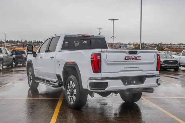 2026 GMC Sierra 3500HD Denali - Photo 6
