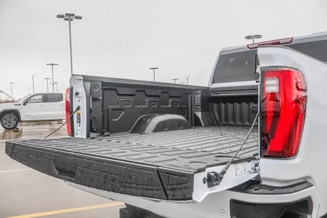 2026 GMC Sierra 3500HD Denali - Photo 8