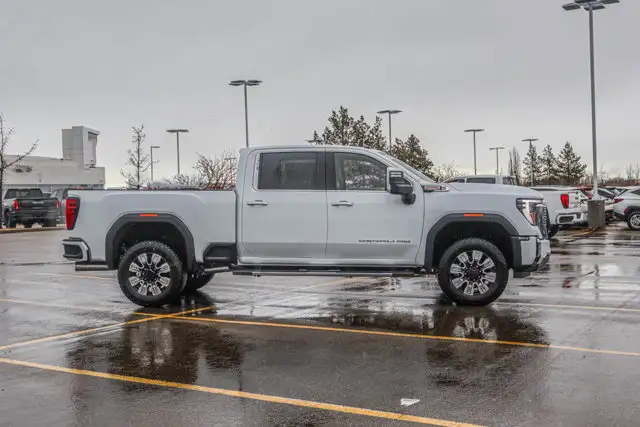 2026 GMC Sierra 3500HD Denali - Photo 10