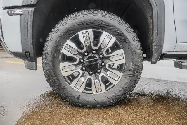 2026 GMC Sierra 3500HD Denali - Photo 13