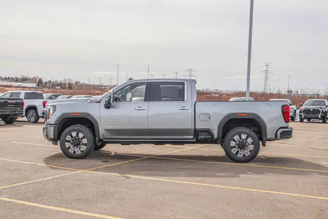 2026 GMC Sierra 3500HD Denali - Photo 5