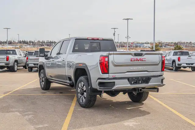 2026 GMC Sierra 3500HD Denali - Photo 6