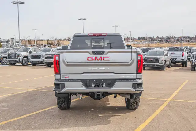 2026 GMC Sierra 3500HD Denali - Photo 7