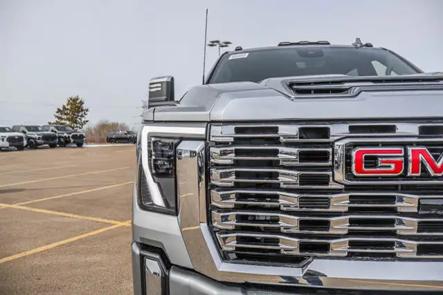 2026 GMC Sierra 3500HD Denali - Photo 11