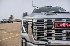 2026 GMC Sierra 3500HD Denali - Photo 11