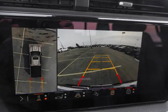2026 GMC Sierra 3500HD Denali - Photo 26