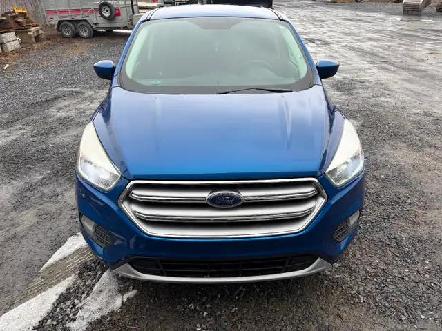 Ford escape - Photo 2