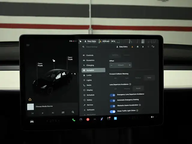 2023 Tesla Model Y Long Range No Accident Dual Motor Autopilot N - Photo 15