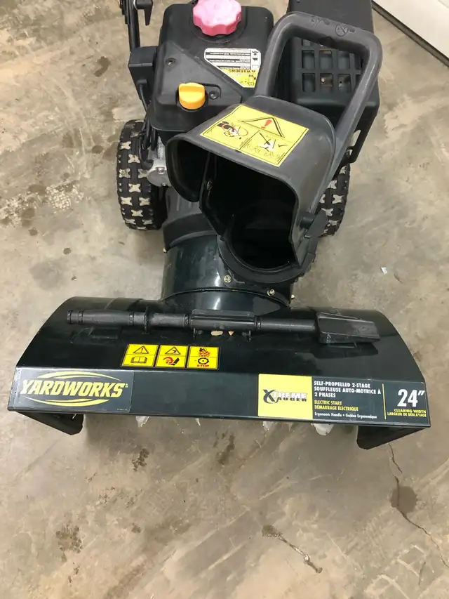 24 Inch Snowblower - Photo 3