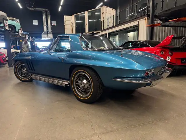 1966 Chevrolet Corvette Convertible | 427ci V8 | 4-Speed Manual - Photo 3