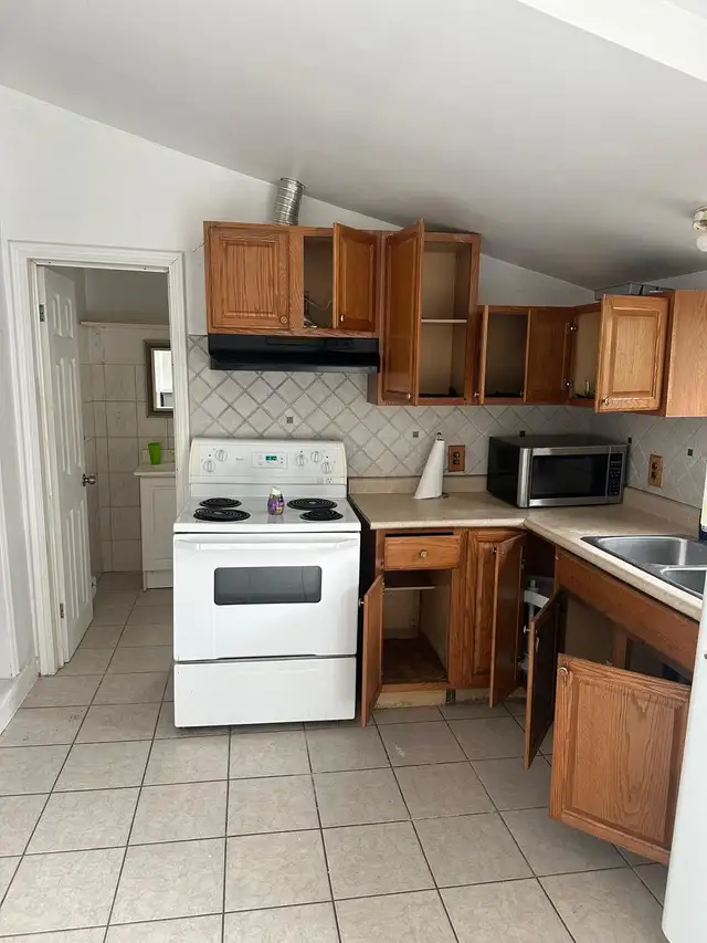 Residential Unit available for rent in Brampton, ON - Photo 3