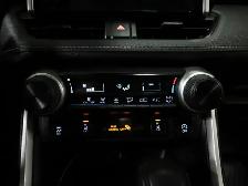 2024 Toyota RAV4 LE No Accident Radar Cruise Lane Assist Blind S - Photo 19