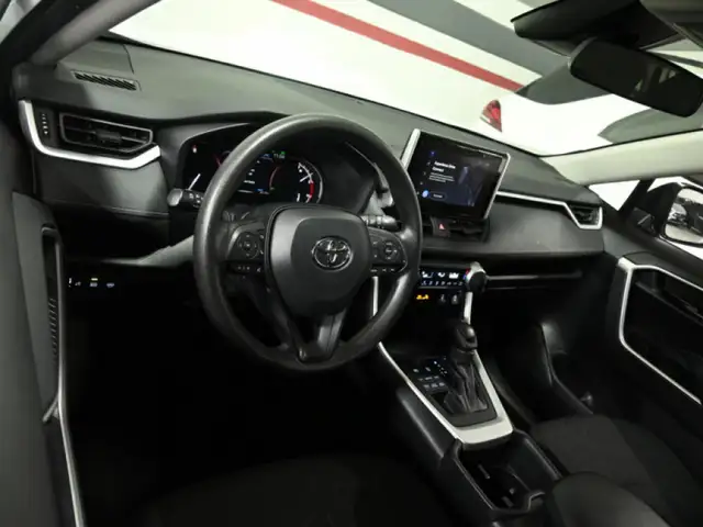 2024 Toyota RAV4 LE No Accident Radar Cruise Blindspot Lane Assi - Photo 10