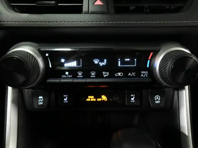 2024 Toyota RAV4 LE No Accident Radar Cruise Blindspot Lane Assi - Photo 19