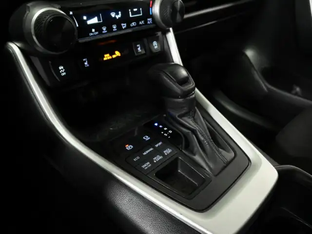 2024 Toyota RAV4 LE No Accident Radar Cruise Blindspot Lane Assi - Photo 20