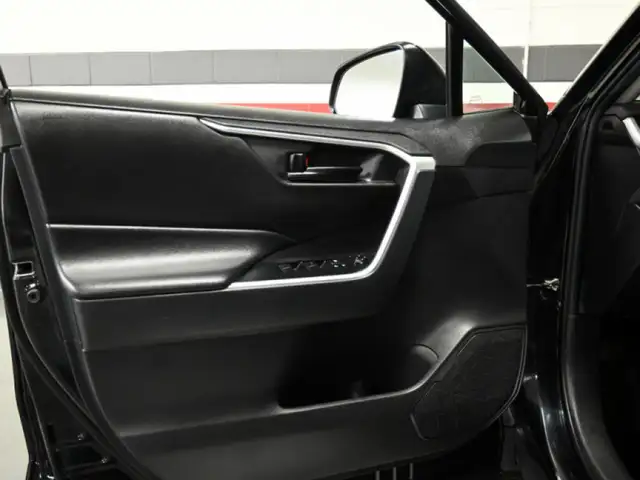 2024 Toyota RAV4 LE Radar Cruise Lane Assist Blind Spot - Photo 11
