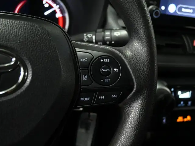 2024 Toyota RAV4 LE Radar Cruise Lane Assist Blind Spot - Photo 16