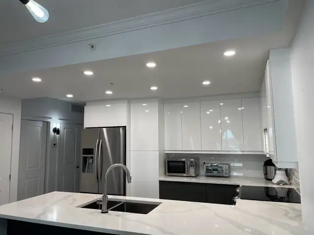 GRAND CONDO 3 1/2 MODERNE INSONORISÉ à vendre