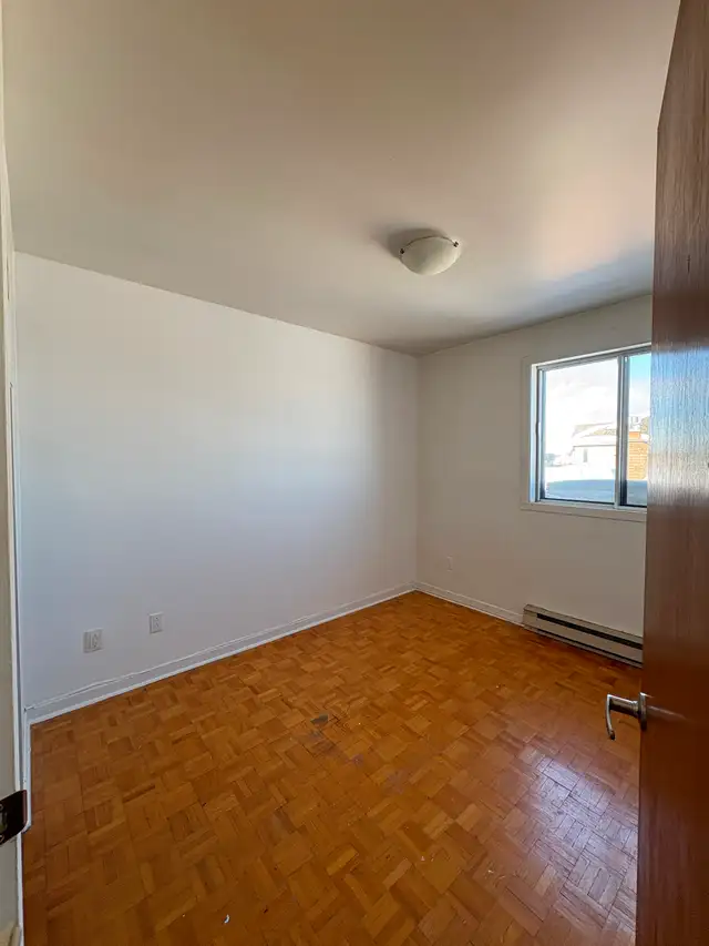 TRES GRAND 4 1/2 à louer à Vimont à Laval - Photo 3