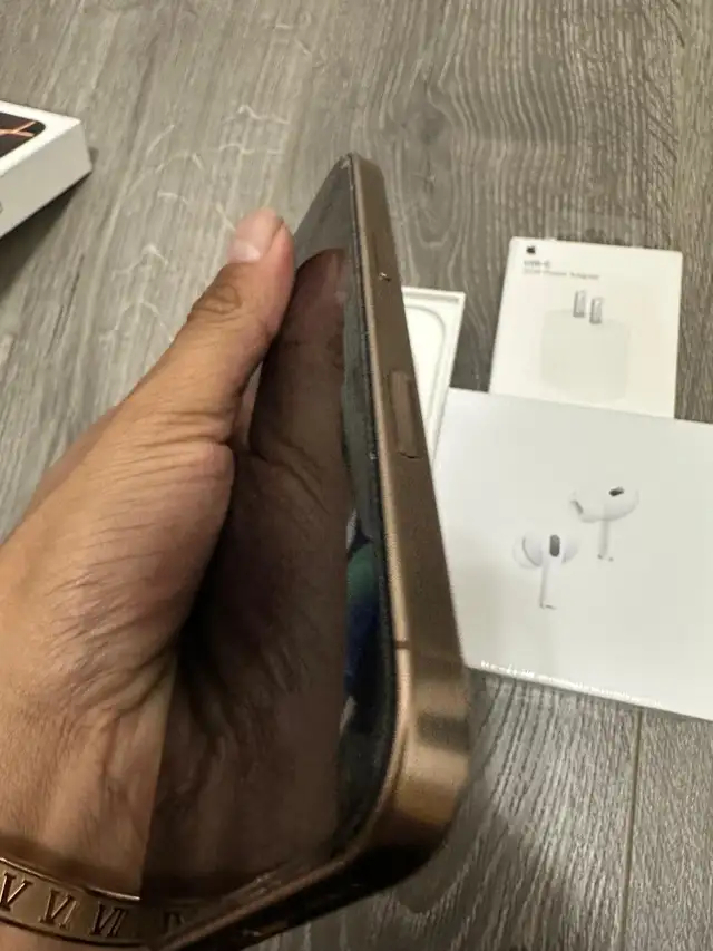 iPhone 16 Pro 256gb Airpods Package/Delivery - Photo 7