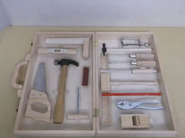 Kids MiniMakers 16 Piece Starter Tool Kit with Wooden Case - Photo 3