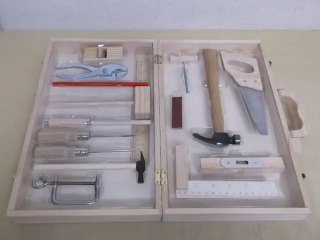 Kids MiniMakers 16 Piece Starter Tool Kit with Wooden Case - Photo 4