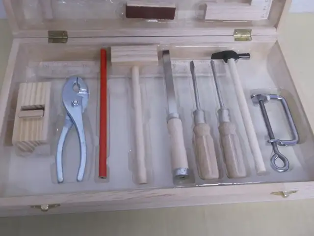 Kids MiniMakers 16 Piece Starter Tool Kit with Wooden Case - Photo 7