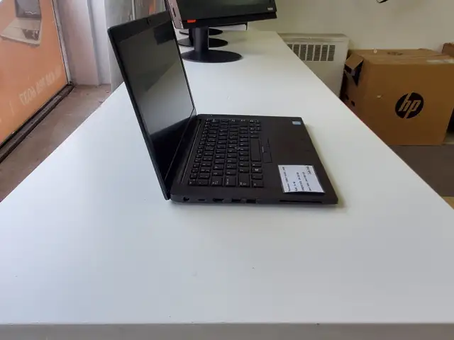 Laptop Dell Latitude 7490, cor i7-8650U,16GB,256GB,Windows 11 - Photo 5